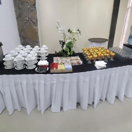 Hotel Real Plaza أوكدجوسلينس المظهر الخارجي الصورة