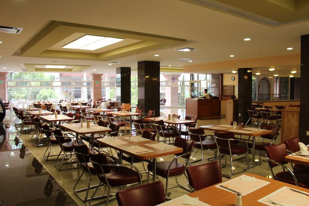 Hotel Real Plaza أوكدجوسلينس المظهر الخارجي الصورة