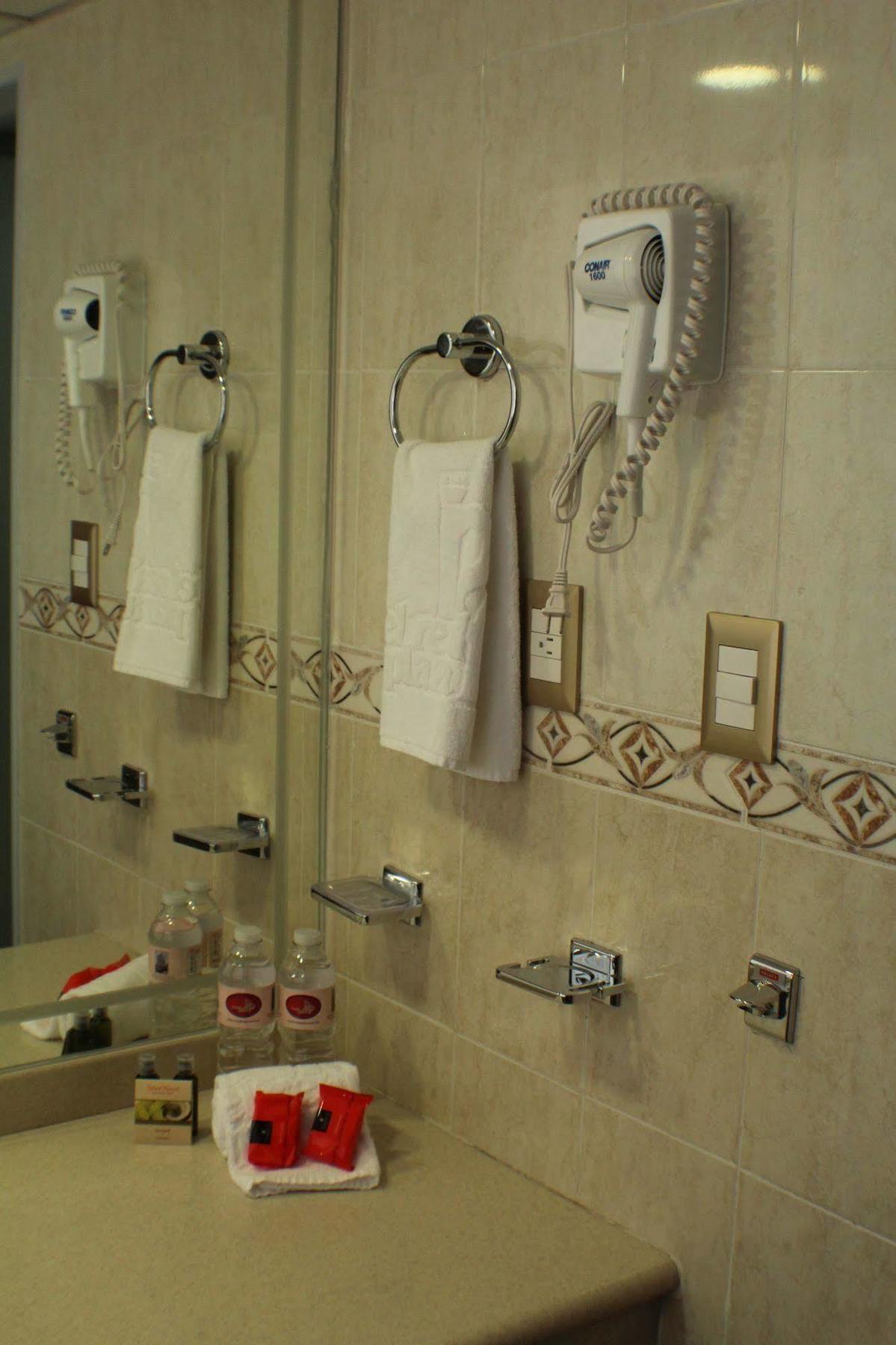 Hotel Real Plaza أوكدجوسلينس المظهر الخارجي الصورة