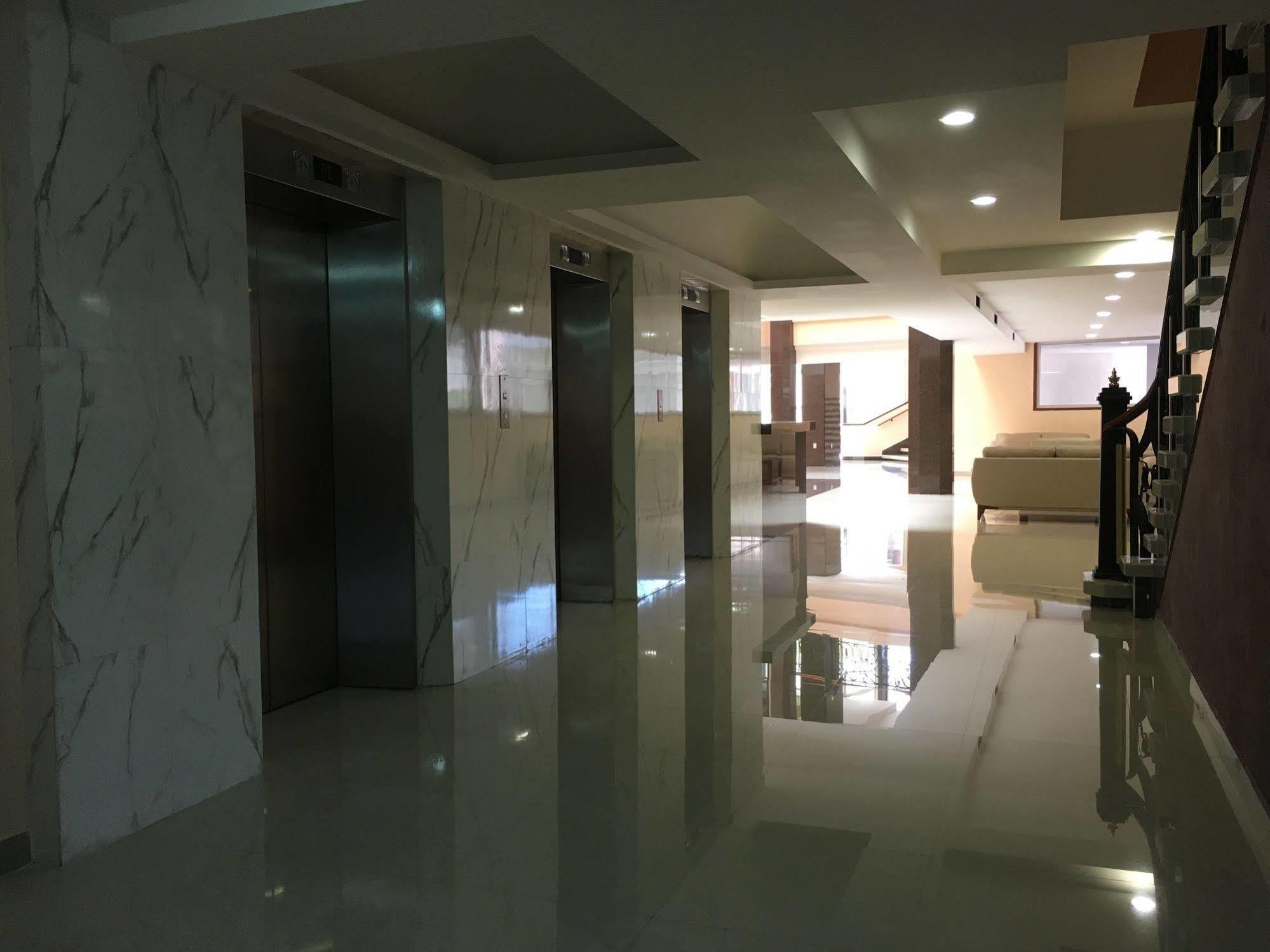 Hotel Real Plaza أوكدجوسلينس المظهر الخارجي الصورة